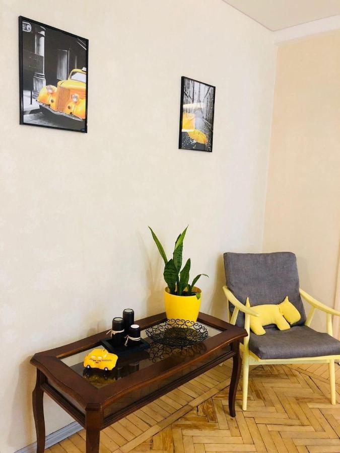 Sunflower Apartment Near Kiev Airport & Railway Station & Center City! Exterior photo