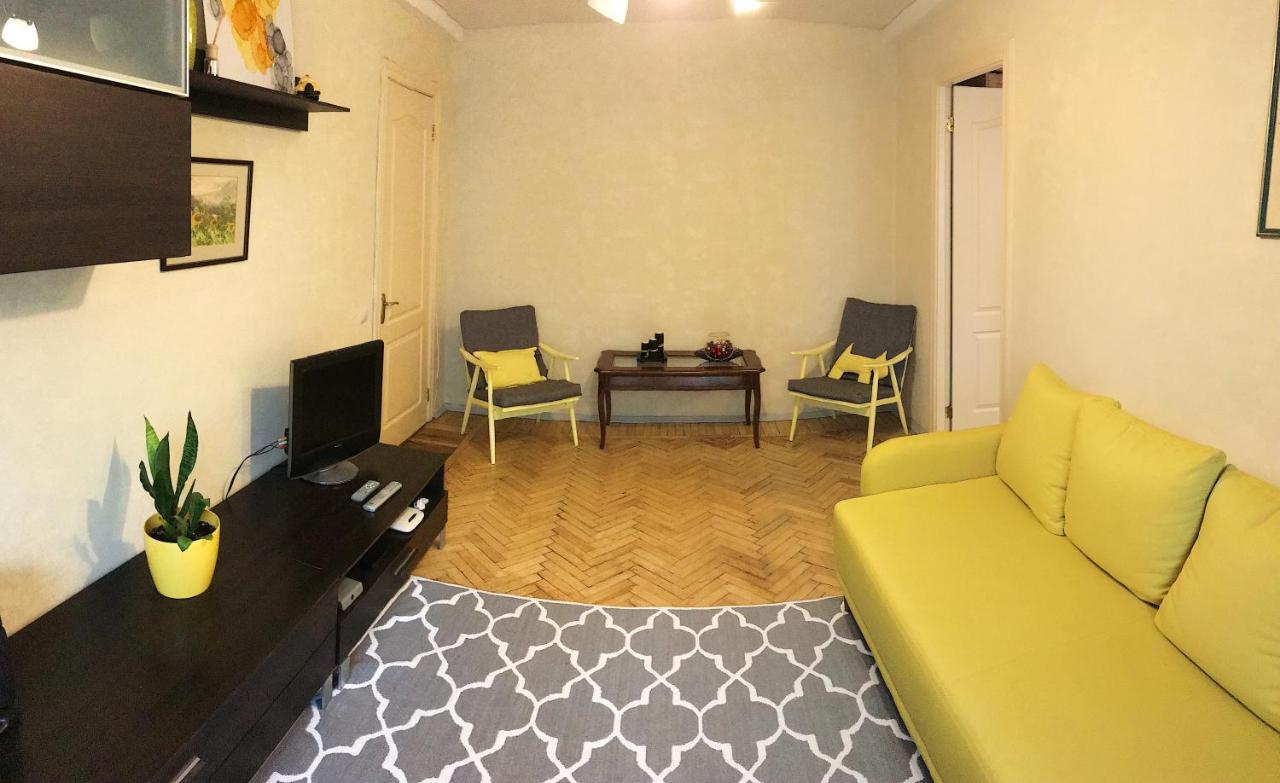 Sunflower Apartment Near Kiev Airport & Railway Station & Center City! Exterior photo